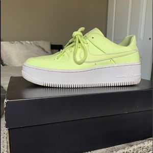 Nike AF1 Sage Low - Barely Volt